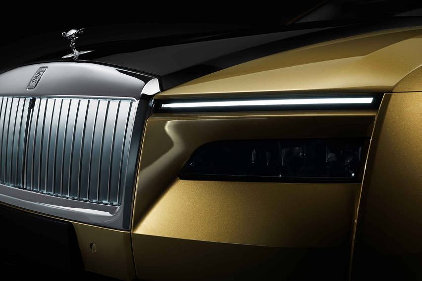 rolls-royce spectre ev 5