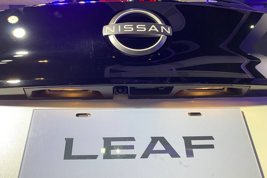 2023 nissan leaf 5