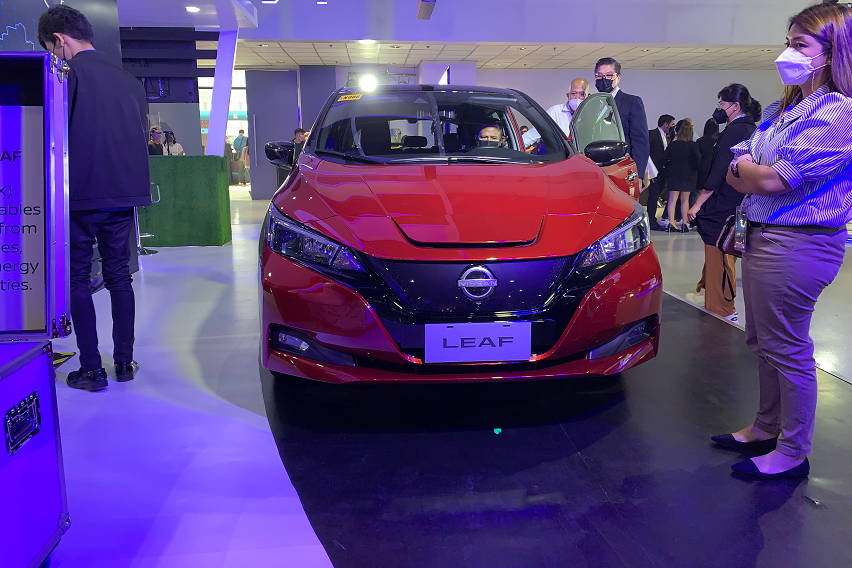 2023 nissan leaf