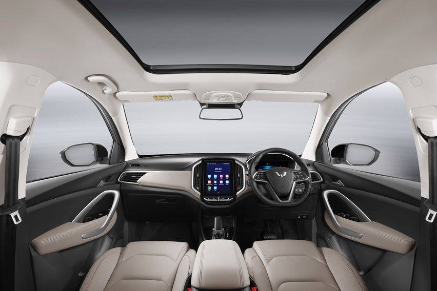 interior almaz hybrid