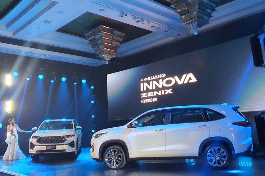 innova zenix launched