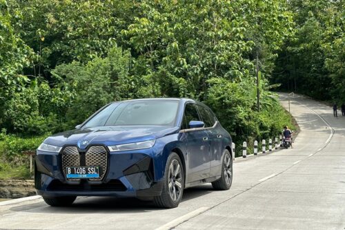 BMW Indonesia Bawa Mobil Listrik iX di Bimmerfest Yogyakarta 2022
