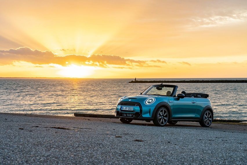 Mini launches ‘Seaside Edition’ for Convertible’s 30th anniversary