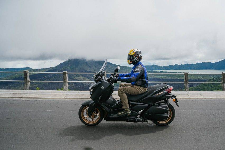 Yamaha Xmax Connected review