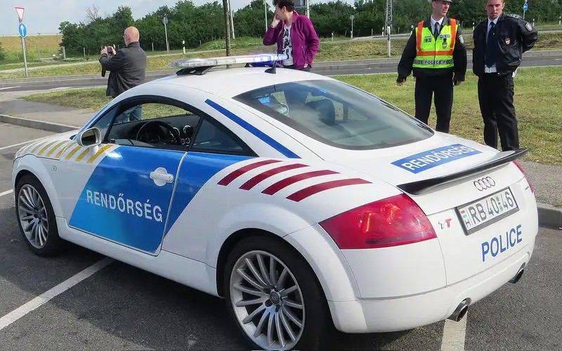 Audi TT police car