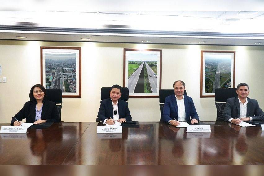 Candaba 3rd Viaduct Contract Signing_ (1)