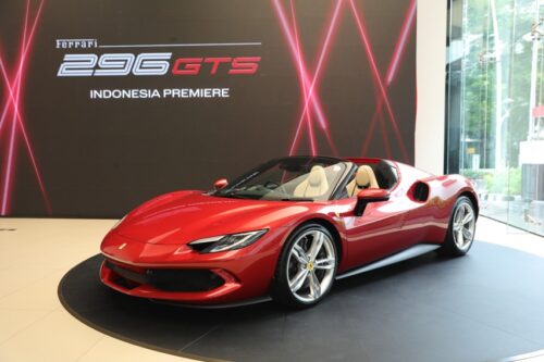 Ferrari 296 GTS Resmi Meluncur di Indonesia, Supercar Hybrid Beratap Terbuka Ferrari 296 GTS Resmi Meluncur di Indonesia, Supercar Hybrid Beratap Terbuka