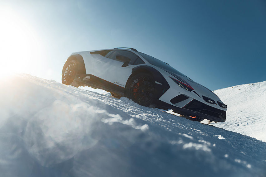 Lamborghini Huracán Sterrato proves mettle by conquering Italian Alps