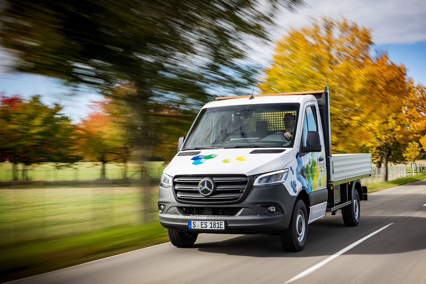 mercedes-benz esprinter 2