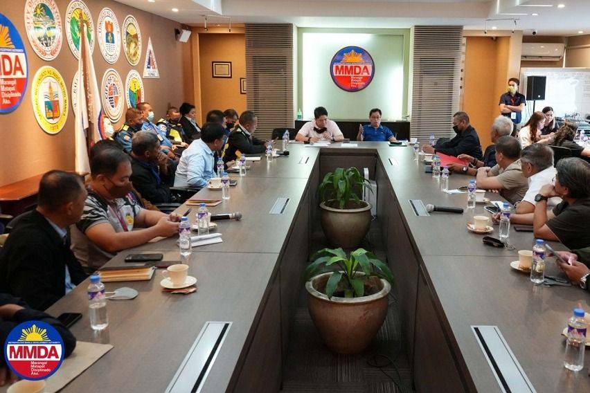 Traffic Heads meet at MMDA