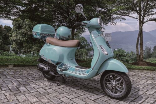 Vespa LX125 i-get Batik: Layak Dikoleksi Vespa LX125 i-get Batik: Layak Dikoleksi