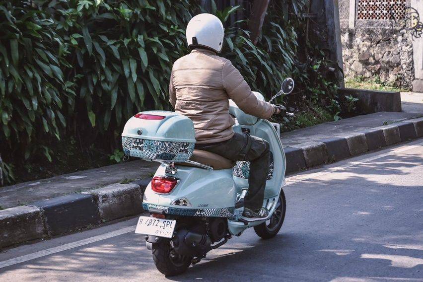 Review Vespa LX 125 i-Get