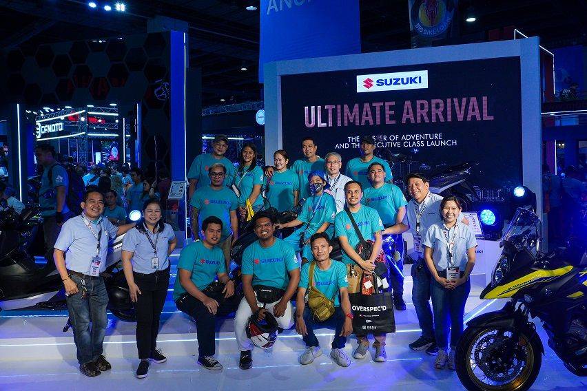 SPH president Koichiro Hirao, executives and Suzuki Burgman Street Elite Riders Club Philippines 