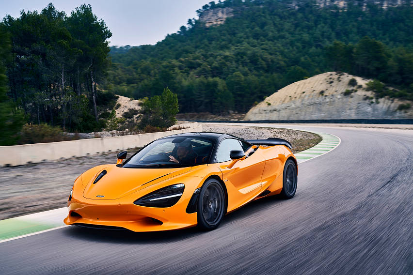 McLaren unveils 750S with 729hp