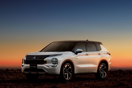 Mitsubishi highlights Outlander PHEV for Earth Month 2023