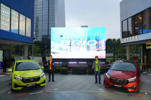 Harga Terpaut Rp52 Juta, Ambil Honda Brio Satya atau RS CVT?