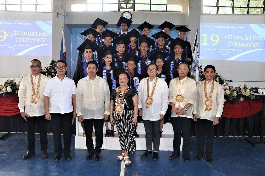 IHSP batch 19 Graduates with Isuzu, World Vision, TESDA