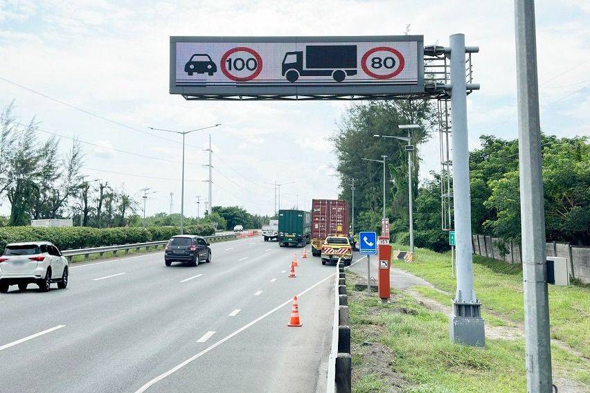 NLEX Corp. installs more CCTV messages boards