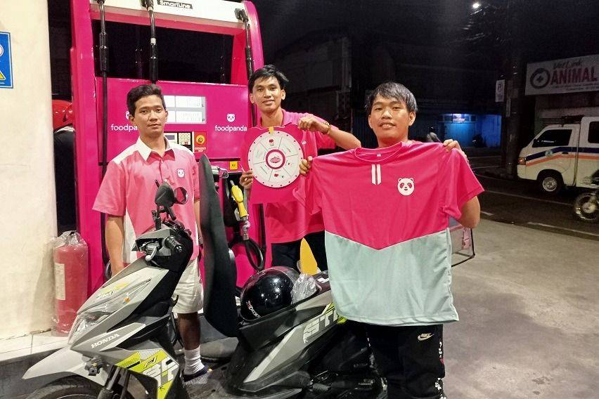 Foodpanda delivery riders