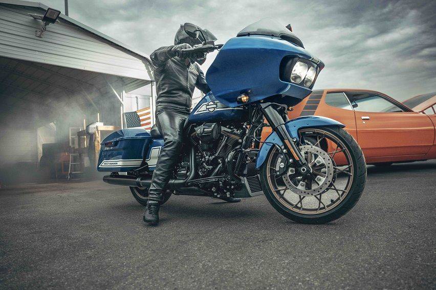 Harley-Davidson Fast Johnnie Road Glide ST