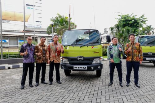Hino Ubah Identitas Produknya di Indonesia Supaya Mudah Diingat Hino Ubah Identitas Produknya di Indonesia Supaya Mudah Diingat