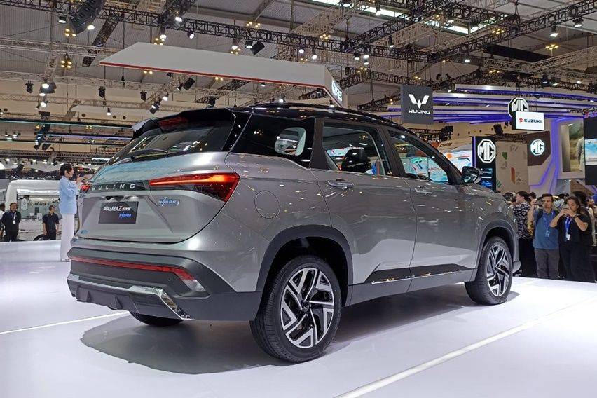 Wuling Almaz RS Hybrid