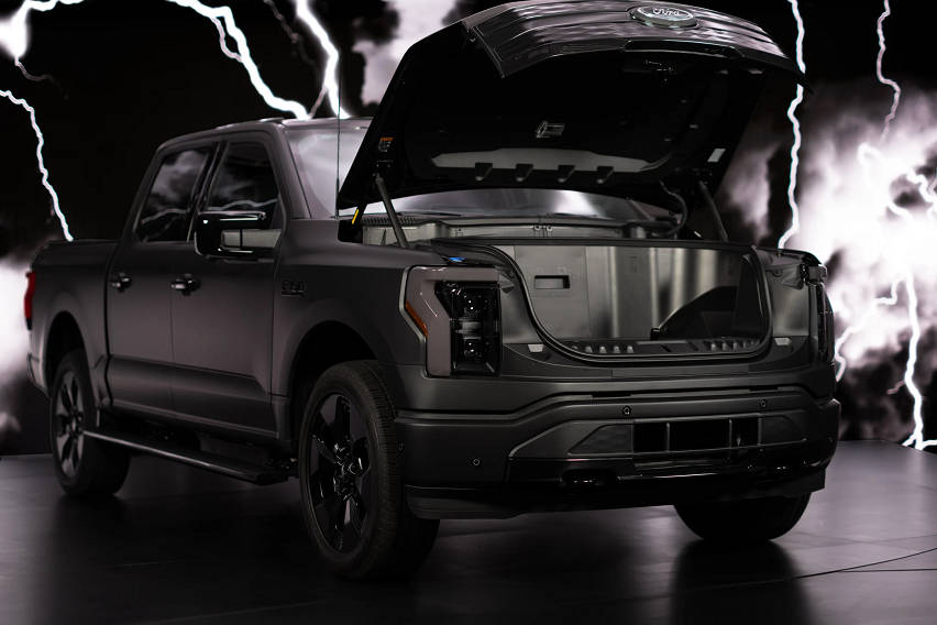 f-150 lightning platinum black edition 2