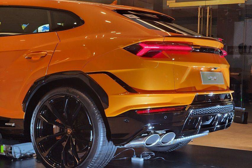 Lamborghini Urus S 5