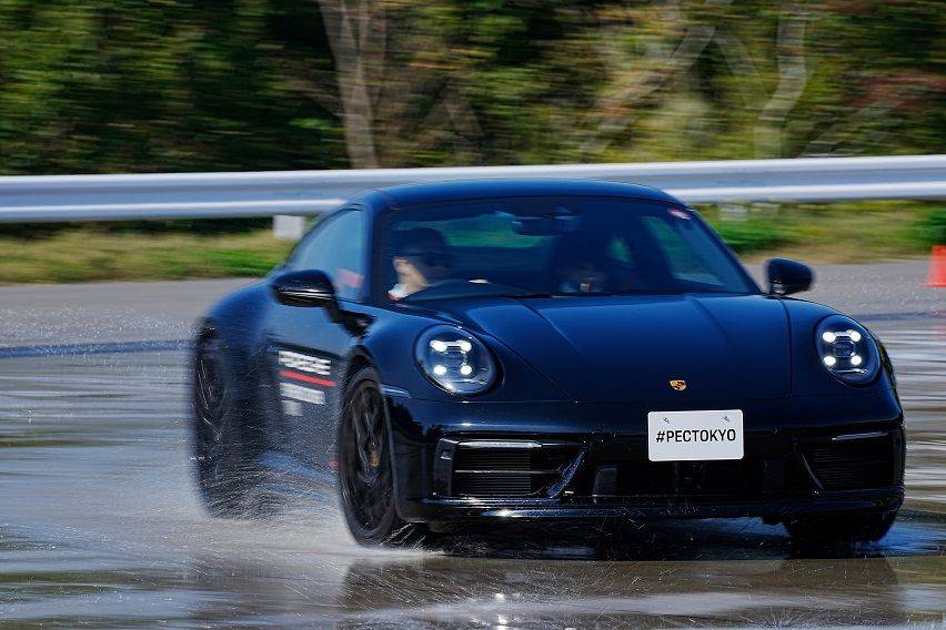 Here are the features of the Porsche Experience Center Tokyo