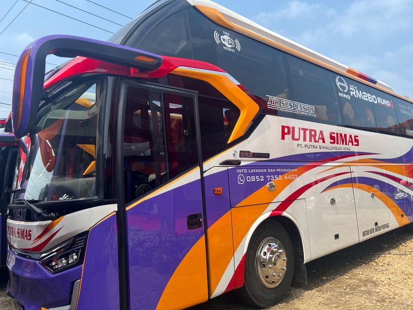 Bus Hino RM 280 ABS Euro 4 Dipakai oleh PO Putra Simas Bengkulu Bus Hino RM 280 ABS Euro 4 Dipakai oleh PO Putra Simas Bengkulu