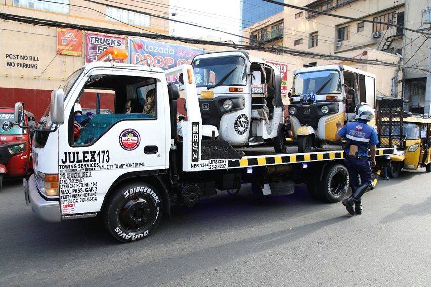 MMDA Traslacion road clearing ops