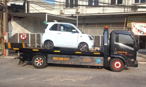 Ini Cara Derek Mobil Listrik Mogok yang Benar Ini Cara Derek Mobil Listrik Mogok yang Benar