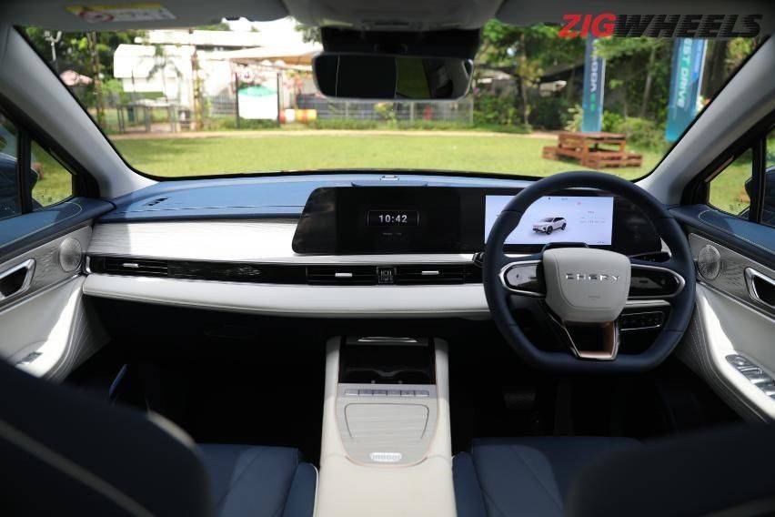 Chery Omoda E5 interior