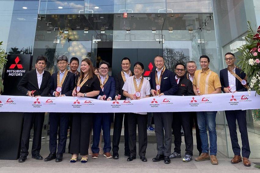 Mitsubishi-Grand Canyon Iloilo Ribbon Cutting