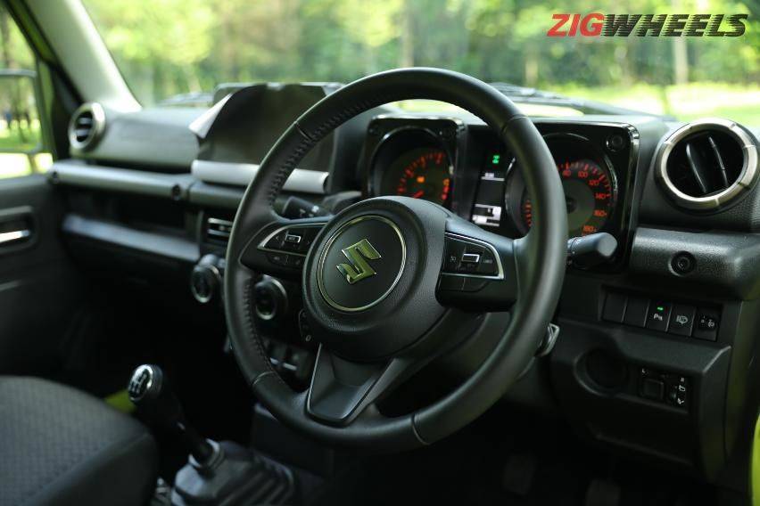 Interior Suzuki Jimny 5 Door