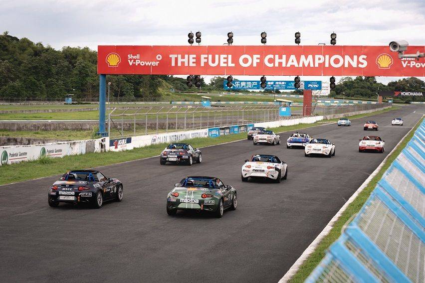 Mazda MX-5 race cars