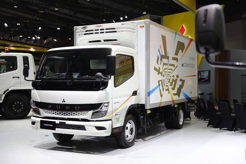 Truk Listrik Fuso ECanter Meluncur Di GIIAS 2024, Sistem Sewa Dikaji