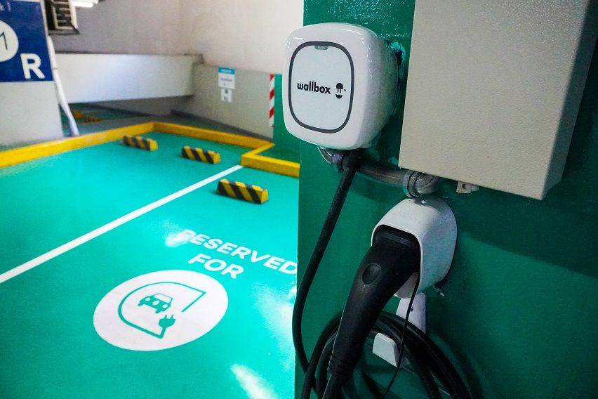 Araneta City charging station