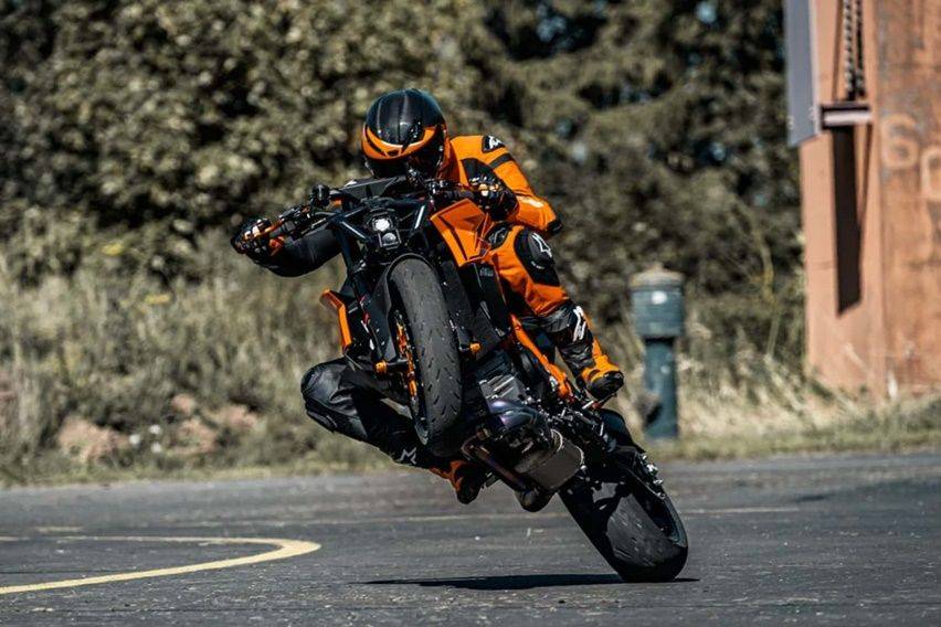 KTM 1390 Super Duke R Evo