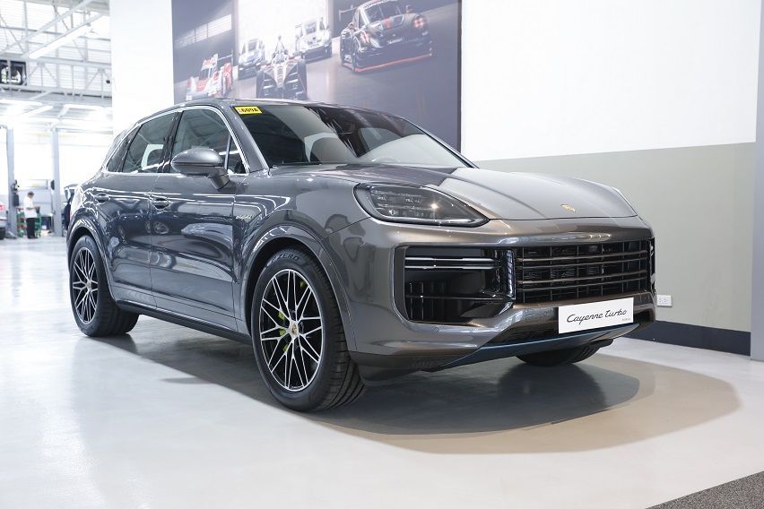 Porsche boosts Cayenne E-Hybrid lineup with turbocharged versions