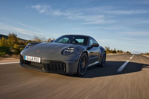 Porsche unleashes hybrid 911 Porsche unleashes hybrid 911