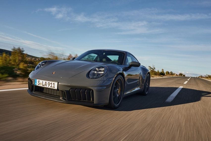 Porsche unleashes hybrid 911