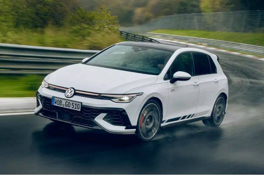 VW Golf GTI Clubsport Mampu Bikin Honda Civic Type R Panas