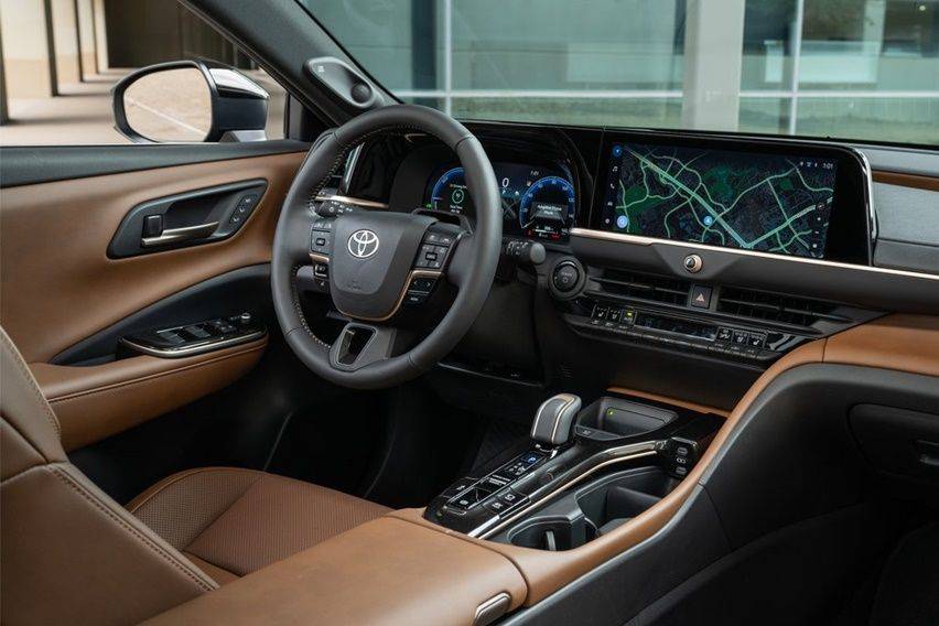 Toyota Crown Signia