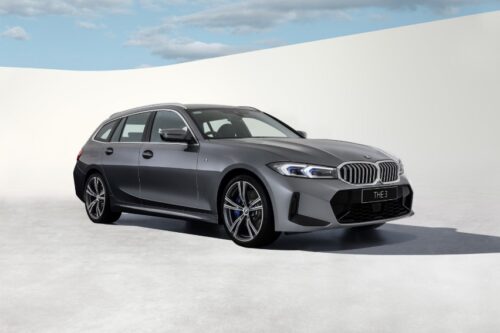BMW Indonesia Pasarkan 330i Touring M Sport Senilai Rp1,515 Miliar