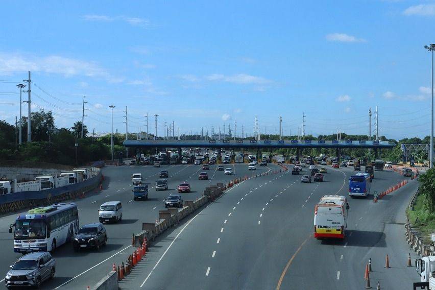 CAVITEX PARANAQUE TOLL PLAZA