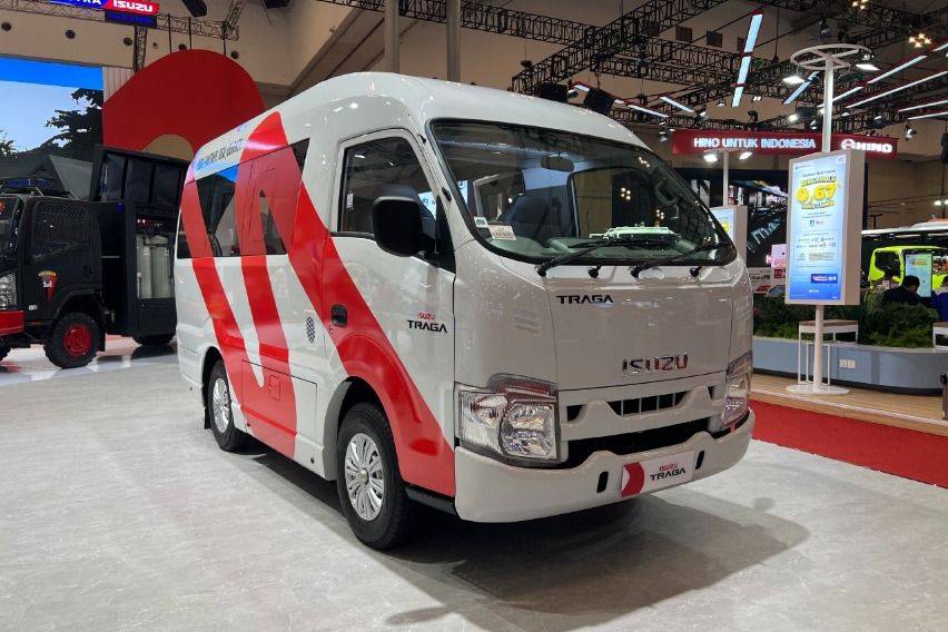 Bedah Kelengkapan Isuzu Traga Bus yang Mengaspal di GIIAS 2024