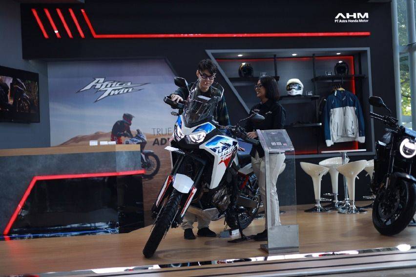 AHM Memperkenalkan Model Terbaru CRF1100L Africa Twin di GIIAS 2024