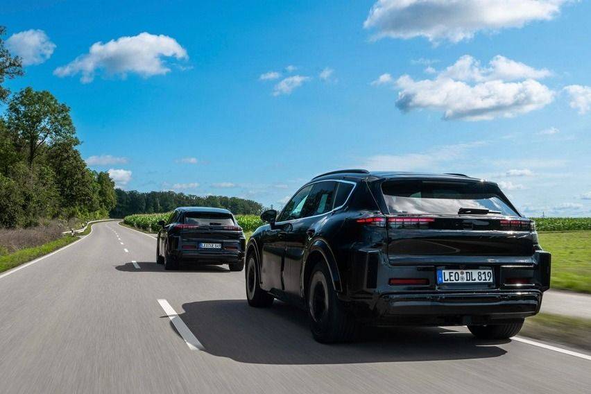 Porsche plans a trio of powertrains for the Cayenne