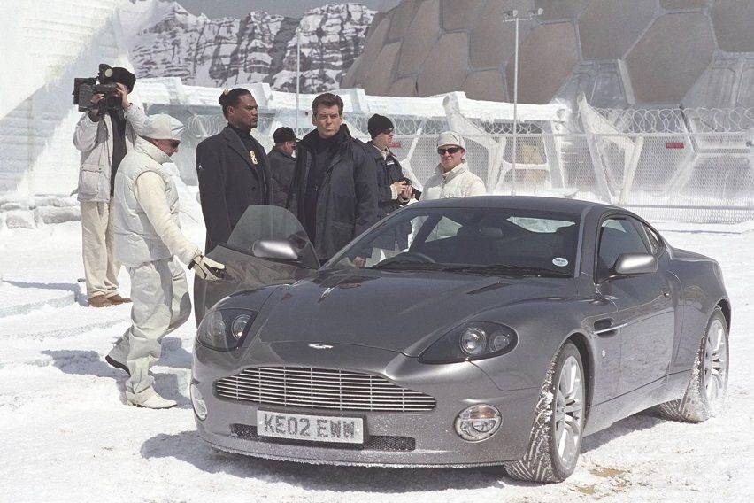 James Bond Aston Martin Vanquish 2